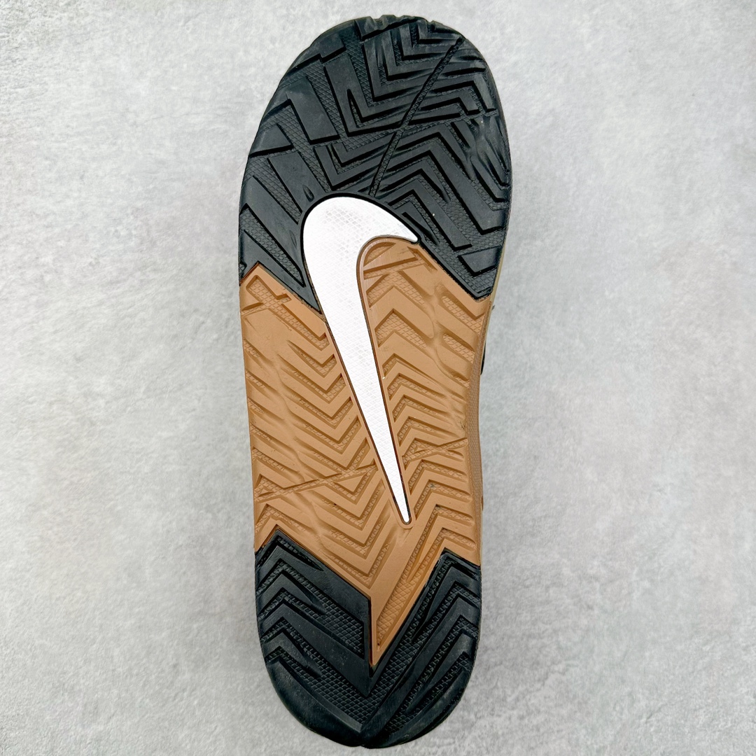 图片[9]-NIKE JAM 系列舒适时尚防滑耐磨低帮生活休闲鞋 FN0314-002 采用鞋面合成皮革与网眼布设计 以便于运动员在霹雳舞运动中的保护和耐穿 中底设计细节采用翻转SWOOSH设计 使得倒立动作时更显帅气 鞋子中的整体结构下降 有助于提供更好的缓震效果 设计语言来与NIKE 2000年跑跑鞋中汲取的材料组合以及设计语言 鞋子在线条处大量采用反光效果 尺码：36 36.5 37.5 38 38.5 39 40 40.5 41 42 42.5 43 44 44.5 45 46-选品中心