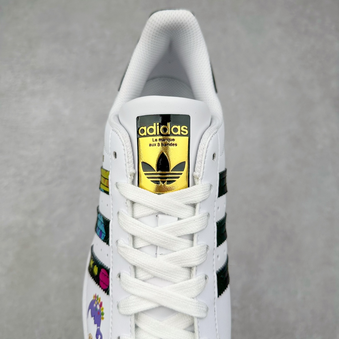 图片[5]-AD Originals Superstar 经典复古贝壳头板鞋 EG4958 诞生于1969年 是第一双将全皮面鞋 身与橡胶鞋头结合在一起的低帮篮球鞋 Superstar最开始 是作为高帮篮球鞋Pro Model的低帮版本而出现的 但因为其独特和醒目的橡胶鞋头造型而让大家熟知 被大家形象地称为\\\”shelltoe\\\”贝壳头 在70年代的美国职业篮球场上 接近3/4的NBA球员都将这双Superstar作为场上用鞋 80年代之后 经过不断的改良和发展 Superstar逐渐成为横跨时装、音乐、街头文化、休闲和运动等各大领域的时尚潮鞋 尺码：36 36.5 37 38 38.5 39 40 40.5 41 42 42.5 43 44 44.5 45-选品中心