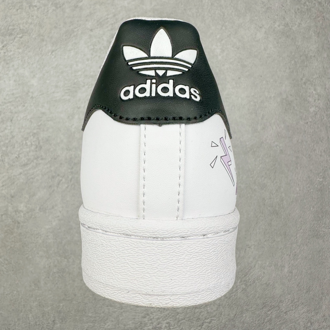 图片[8]-AD Originals Superstar 经典复古贝壳头板鞋 EG4958 诞生于1969年 是第一双将全皮面鞋 身与橡胶鞋头结合在一起的低帮篮球鞋 Superstar最开始 是作为高帮篮球鞋Pro Model的低帮版本而出现的 但因为其独特和醒目的橡胶鞋头造型而让大家熟知 被大家形象地称为\\\”shelltoe\\\”贝壳头 在70年代的美国职业篮球场上 接近3/4的NBA球员都将这双Superstar作为场上用鞋 80年代之后 经过不断的改良和发展 Superstar逐渐成为横跨时装、音乐、街头文化、休闲和运动等各大领域的时尚潮鞋 尺码：36 36.5 37 38 38.5 39 40 40.5 41 42 42.5 43 44 44.5 45-选品中心