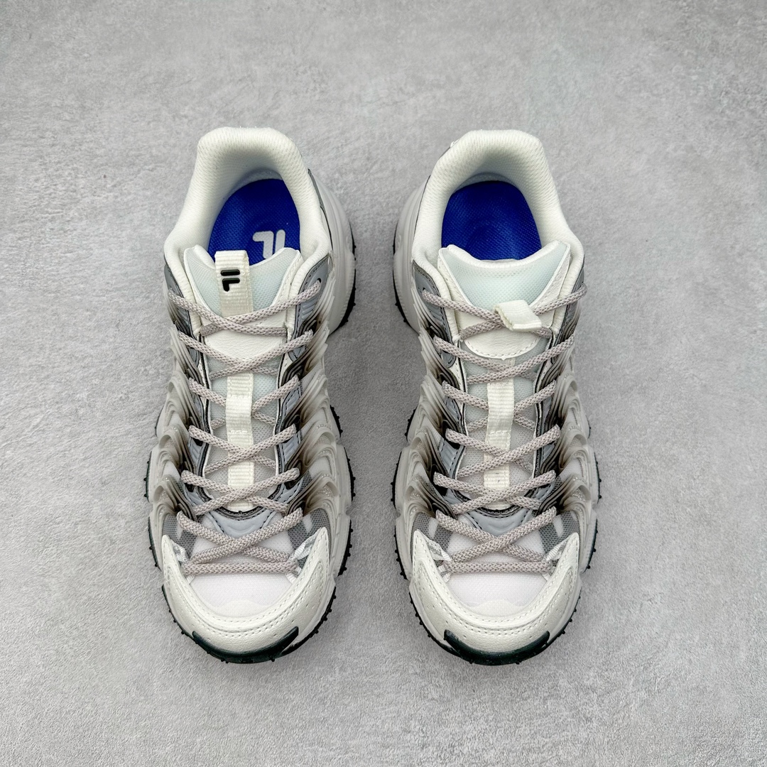 图片[2]-FILA FUSION BRACKET 斐乐时尚舒适网布织物防滑耐磨低帮训练跑步鞋 FUSION 系列传承了 FILA 的百年基因，融入年轻运动及潮流文化，成为引领变革、创新突破的一代。以“1+N” 的跨界合作模式重现经典的同时创造经典。带来最出其不意的跨界合作惊喜。同时，FILAFUSION把FILA 的 DNA 融入到定制体验里，你可以随心制造厲于你的产品。FILA FUSION 的鞋家族涵盖了老爹鞋、跑步鞋、网球鞋、季节款。风格复古新潮，满足了时尚人士出行及各类运动的搭配需求，成为当下年轻人筷拥的鞋类品牌之一。FILA FUSION 走进年轻人的世界，通过年轻人运动，街舞，滑板，篮球，展现 FILA FUSION 的潮流态度和年轻文化。FILA FUSION 认为末来属于引领变革、创新突破的年轻一代，让我们一起构成 FILA 未来的蓝图吧！尺码：35.5 36 36.5 37.5 38 38.5 39 40 40.5 41 42 42.5 43 44 44.5 45 45.5-选品中心
