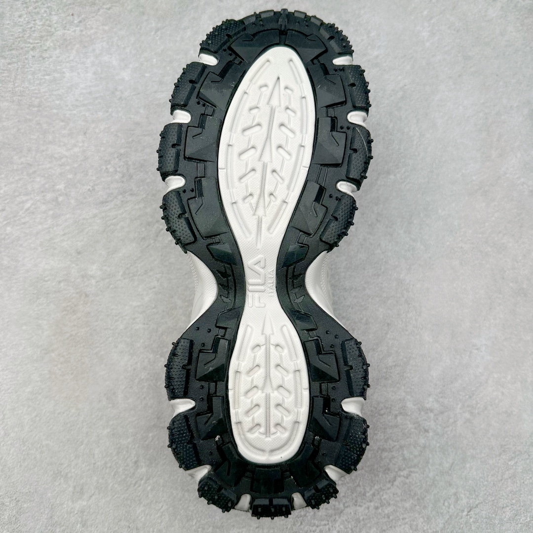 图片[9]-FILA FUSION BRACKET 斐乐时尚舒适网布织物防滑耐磨低帮训练跑步鞋 FUSION 系列传承了 FILA 的百年基因，融入年轻运动及潮流文化，成为引领变革、创新突破的一代。以“1+N” 的跨界合作模式重现经典的同时创造经典。带来最出其不意的跨界合作惊喜。同时，FILAFUSION把FILA 的 DNA 融入到定制体验里，你可以随心制造厲于你的产品。FILA FUSION 的鞋家族涵盖了老爹鞋、跑步鞋、网球鞋、季节款。风格复古新潮，满足了时尚人士出行及各类运动的搭配需求，成为当下年轻人筷拥的鞋类品牌之一。FILA FUSION 走进年轻人的世界，通过年轻人运动，街舞，滑板，篮球，展现 FILA FUSION 的潮流态度和年轻文化。FILA FUSION 认为末来属于引领变革、创新突破的年轻一代，让我们一起构成 FILA 未来的蓝图吧！尺码：35.5 36 36.5 37.5 38 38.5 39 40 40.5 41 42 42.5 43 44 44.5 45 45.5-选品中心