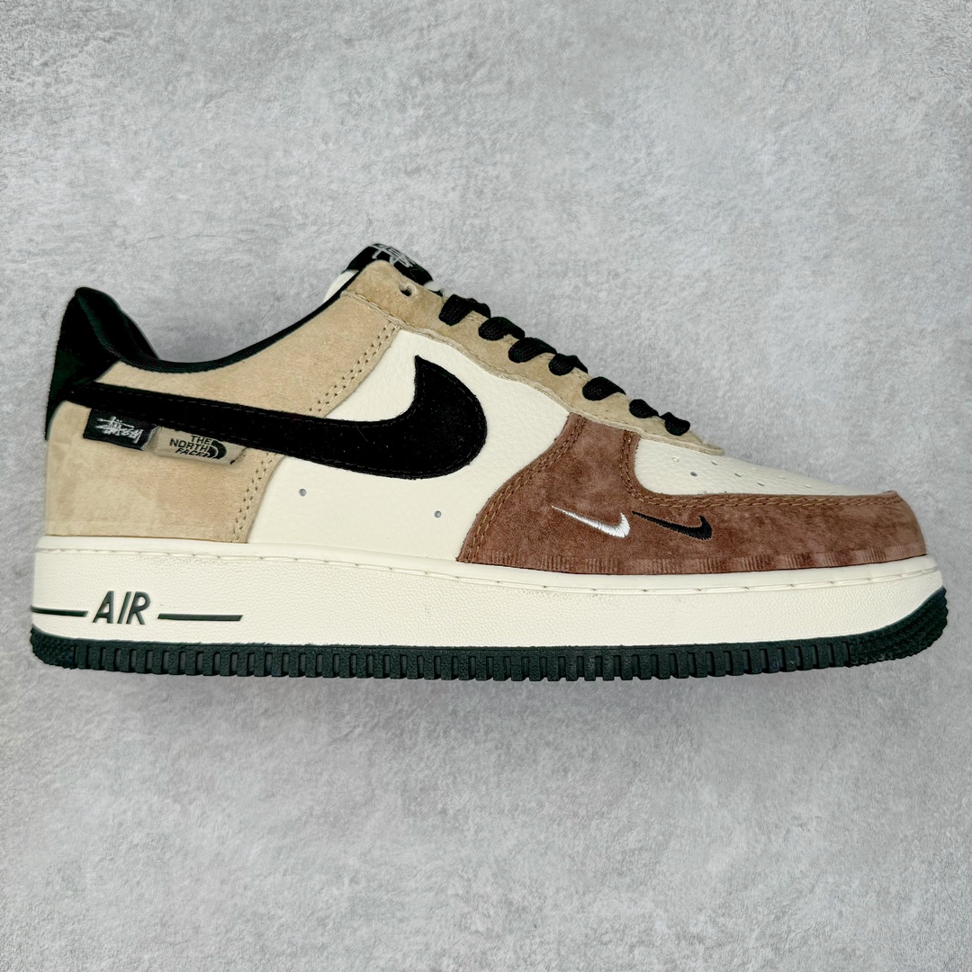 NK Air Force 1´07 Low 空军一号低帮百搭休闲运动板鞋 KK1988-018 柔软、弹性十足的缓震性能和出色的中底设计 横跨复古与现代的外型结合 造就出风靡全球 三十多年的Force 1 直到今天还深受青睐 尺码:36 36.5 37.5 38 38.5 39 40 40.5 41 42 42.5 43 44 44.5 45-选品中心