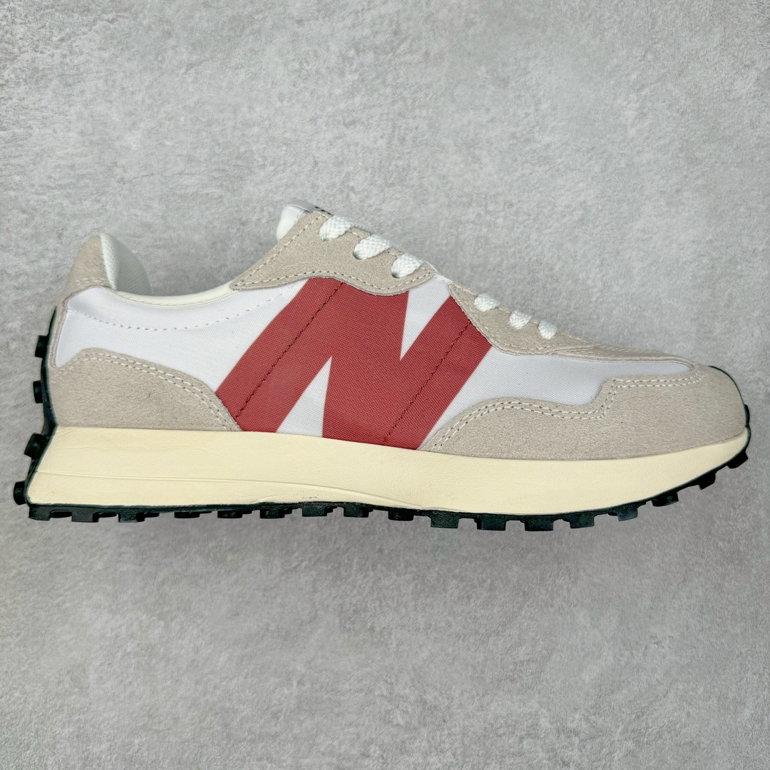 New Balance MS327 NB新百伦系列复古休闲运动慢跑鞋 #以更纯粹的复古风格设计打造的全新造型 侧身还以解构设计 将 N 字标志以做旧压花样式呈现 样式别具新意 而麂皮、冲孔皮革的塑造 则呈现出高级怀旧气质 也让鞋款在奢华时装风格与运动氛围之间达到了平衡 鞋身采用尼龙及猪巴革麂皮物料拼接构成 中底高弹PU材质及满丁防滑橡胶外底 尺码：36 37 37.5 38 38.5 39.5 40 40.5 41.5 42 42.5 43 44 45-选品中心