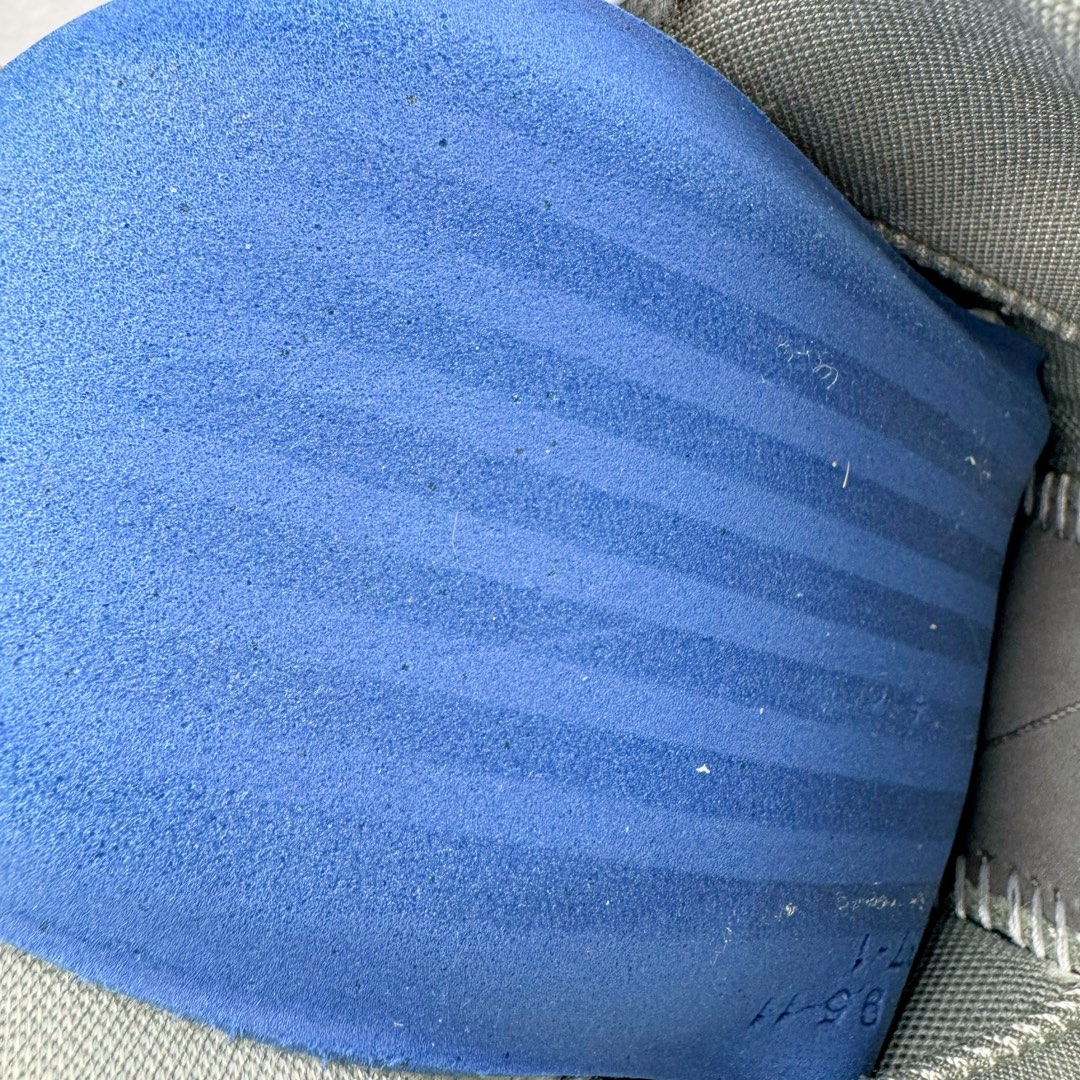 图片[11]-＃灭世/Max NK Book 1 Devin Booker 德文·布克一代男子实战篮球鞋 徒步旅行 军绿 HF6236-002 灭世纯原革新出货‼️缓震配置独家革新！实战属性直接拉满👊🏻实战 天花板上限再度提升！实战亲测-性能体验吊打国产同价位鞋款（为满足海外市场 布克一代最大尺码为47.5） ⚫️增配前掌鹅蛋ZOOM ➕抗扭片➕后掌马蹄ZOOM气垫（正品仅配置后掌zoom气垫） ⚫️采用科比4代鞋楦以及龙骨数据打造！小科4实至名归！（完美解决正品压脚趾问题） ⚫️鞋身➕鞋头增配高频补强层，提升鞋头以及脚踝支撑性 ⚫️鞋垫采用科比4代元年高弹缓震垫材质-磨合一场直接贴合脚型☑️ ⚫️外底加厚2mm，wow10止滑配方，无需磨合，抓地性能原地起飞 最强布克一代有且只在灭世纯原（支持市场任意货品正面PK） 真材实料，肉眼可见！革新升级绝非空穴来风！灭世纯原内外兼修，用态度诠释实战新篇章👊🏻 Book 1 尺码 39-47.5-选品中心