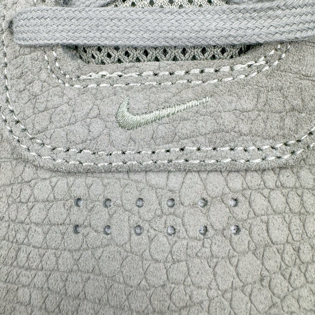 图片[15]-＃灭世/Max NK Book 1 Devin Booker 德文·布克一代男子实战篮球鞋 徒步旅行 军绿 HF6236-002 灭世纯原革新出货‼️缓震配置独家革新！实战属性直接拉满👊🏻实战 天花板上限再度提升！实战亲测-性能体验吊打国产同价位鞋款（为满足海外市场 布克一代最大尺码为47.5） ⚫️增配前掌鹅蛋ZOOM ➕抗扭片➕后掌马蹄ZOOM气垫（正品仅配置后掌zoom气垫） ⚫️采用科比4代鞋楦以及龙骨数据打造！小科4实至名归！（完美解决正品压脚趾问题） ⚫️鞋身➕鞋头增配高频补强层，提升鞋头以及脚踝支撑性 ⚫️鞋垫采用科比4代元年高弹缓震垫材质-磨合一场直接贴合脚型☑️ ⚫️外底加厚2mm，wow10止滑配方，无需磨合，抓地性能原地起飞 最强布克一代有且只在灭世纯原（支持市场任意货品正面PK） 真材实料，肉眼可见！革新升级绝非空穴来风！灭世纯原内外兼修，用态度诠释实战新篇章👊🏻 Book 1 尺码 39-47.5-选品中心