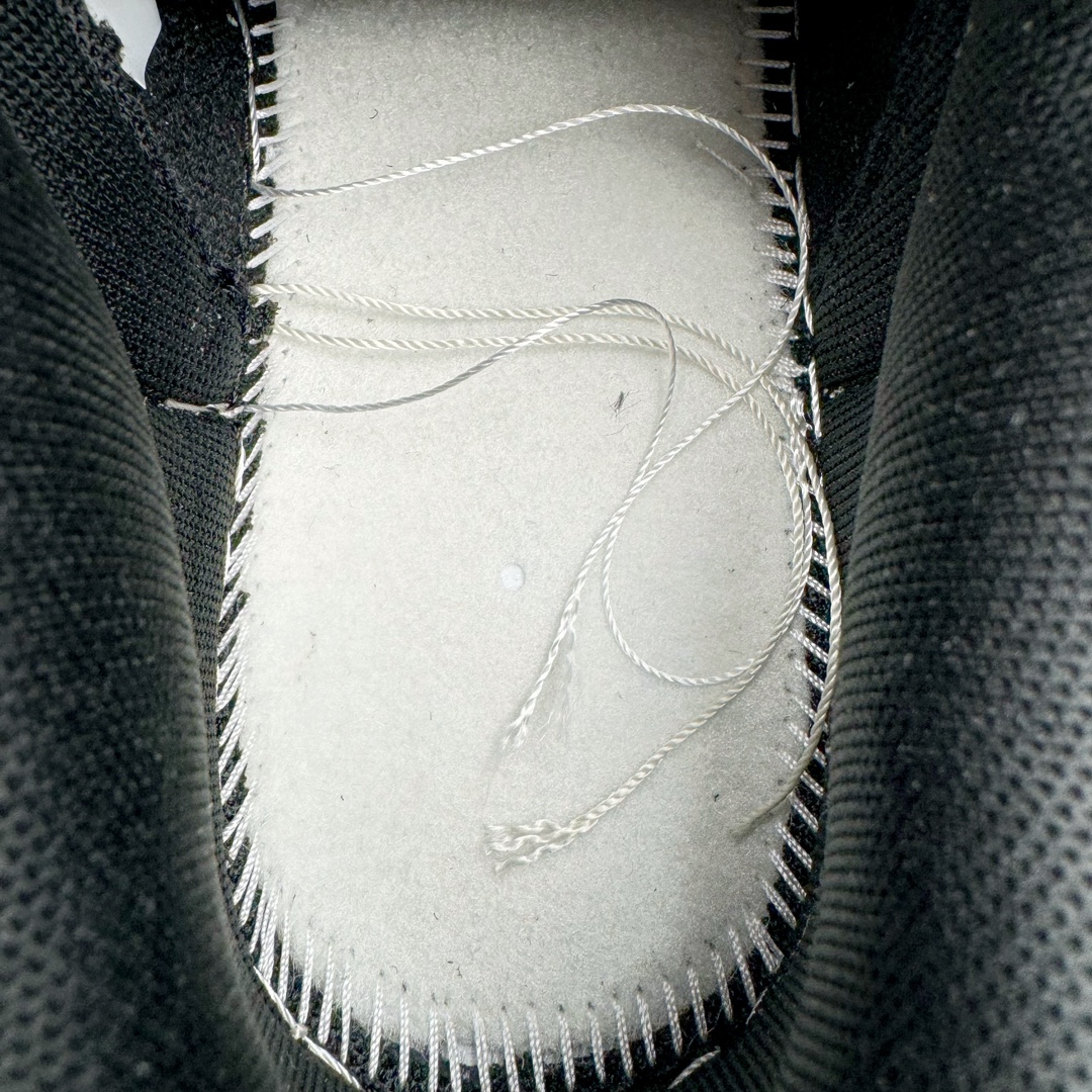 图片[10]-＃YC纯原 NK Dunk Low 太空灰岩 DD1391-100 定制系列天花板 无原鞋不开发 全系列得物原鞋一比一校对开发 配色持续更新中 终端对接 优势输出 全套原厂楦头原纸板数据档案倾力打造 原汁原味莞产 极致还原 圈内最强针车工艺 高端零售指定版 广东原厂配套原盒原标 鞋盒分三个尺码段 原厂冲刀 超高清洁度 全鞋零毛边皮料切割 采用原厂百宏鞋带以及原厂百宏织唛舌标 内标可供原厂几率过验 进口原装条纹中底布 四线拉帮白色点胶 原厂拉帮手法遵循公司 原厂电绣 极致还原 尺码：36 36.5 37.5 38 38.5 39 40 40.5 41 42 42.5 43 44-选品中心