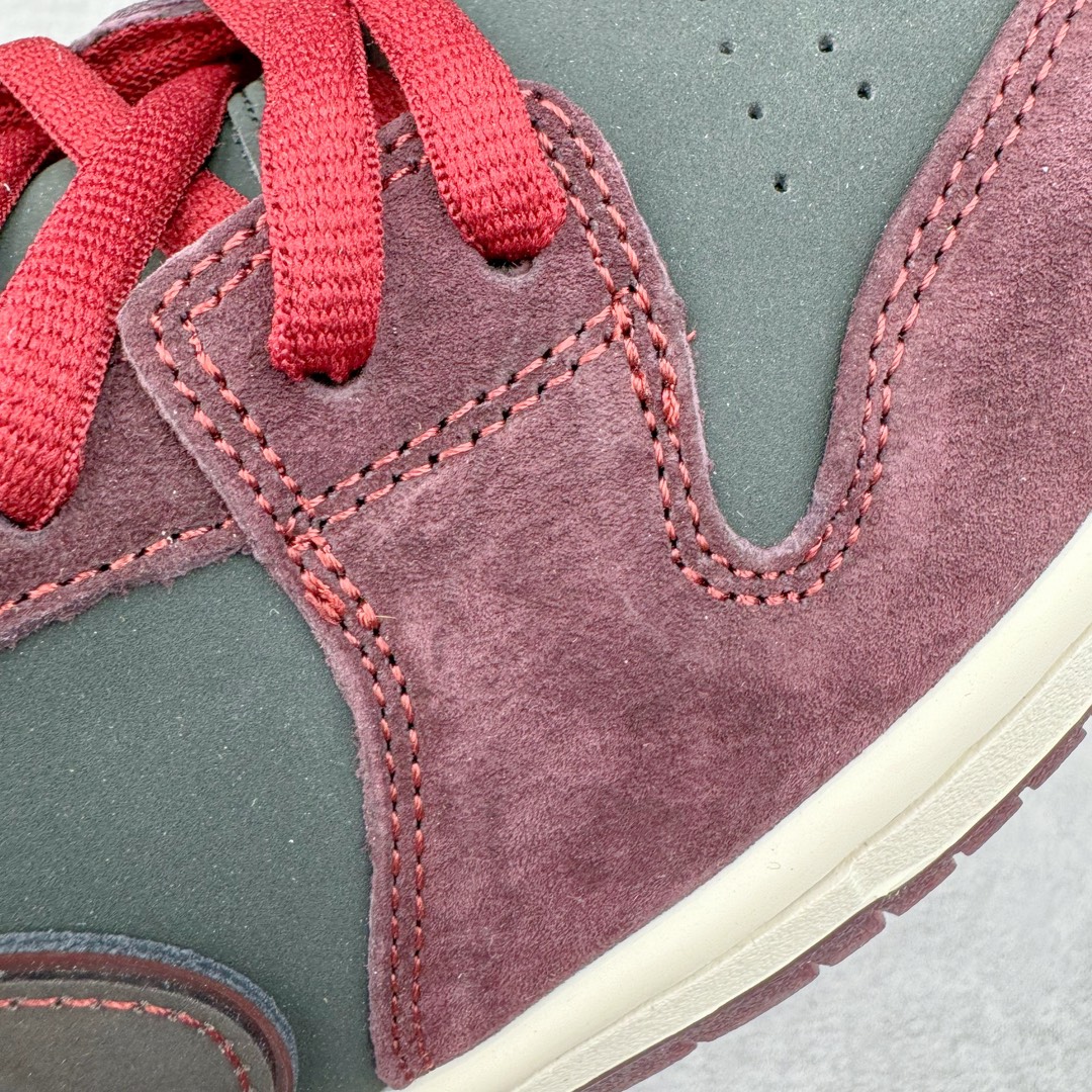 图片[16]-＃S2纯原 Riot Skateshop x NK SB Dunk Low 联名棕红波尔多 FZ1289-200 独家原厂航空铝磨具打磨大底 鞋头坡度极致还原 原盒原配 圈内天花板工艺 原厂冲刀 超高清洁度 全鞋零毛边皮料切割 全套原楦原模倾力打造完美版型 采用原厂百宏鞋带以及原厂百宏织唛舌标 内标可供原厂几率过验 原厂中底布黄色点胶 原厂中底布拉帮走线遵循公司‼️尺码：36 36.5 37.5 38 38.5 39 40 40.5 41 42 42.5 43 44 44.5 45 46 47.5-选品中心