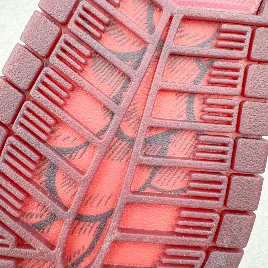 图片[20]-＃S2纯原 Riot Skateshop x NK SB Dunk Low 联名棕红波尔多 FZ1289-200 独家原厂航空铝磨具打磨大底 鞋头坡度极致还原 原盒原配 圈内天花板工艺 原厂冲刀 超高清洁度 全鞋零毛边皮料切割 全套原楦原模倾力打造完美版型 采用原厂百宏鞋带以及原厂百宏织唛舌标 内标可供原厂几率过验 原厂中底布黄色点胶 原厂中底布拉帮走线遵循公司‼️尺码：36 36.5 37.5 38 38.5 39 40 40.5 41 42 42.5 43 44 44.5 45 46 47.5-选品中心