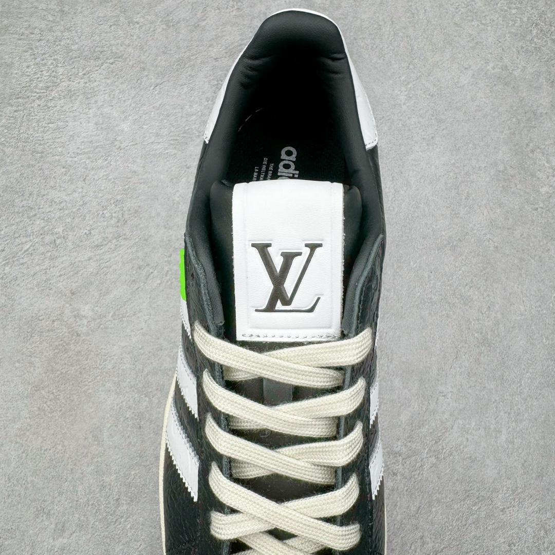 图片[5]-Lv x AD Originals Superstar 经典复古贝壳头板鞋 联名定制配色 LA9668 诞生于1969年 是第一双将全皮面鞋 身与橡胶鞋头结合在一起的低帮篮球鞋 Superstar最开始 是作为高帮篮球鞋Pro Model的低帮版本而出现的 但因为其独特和醒目的橡胶鞋头造型而让大家熟知 被大家形象地称为\\\”shelltoe\\\”贝壳头 在70年代的美国职业篮球场上 接近3/4的NBA球员都将这双Superstar作为场上用鞋 80年代之后 经过不断的改良和发展 Superstar逐渐成为横跨时装、音乐、街头文化、休闲和运动等各大领域的时尚潮鞋 尺码：36 36.5 37 38 38.5 39 40 40.5 41 42 42.5 43 44 44.5 45-选品中心