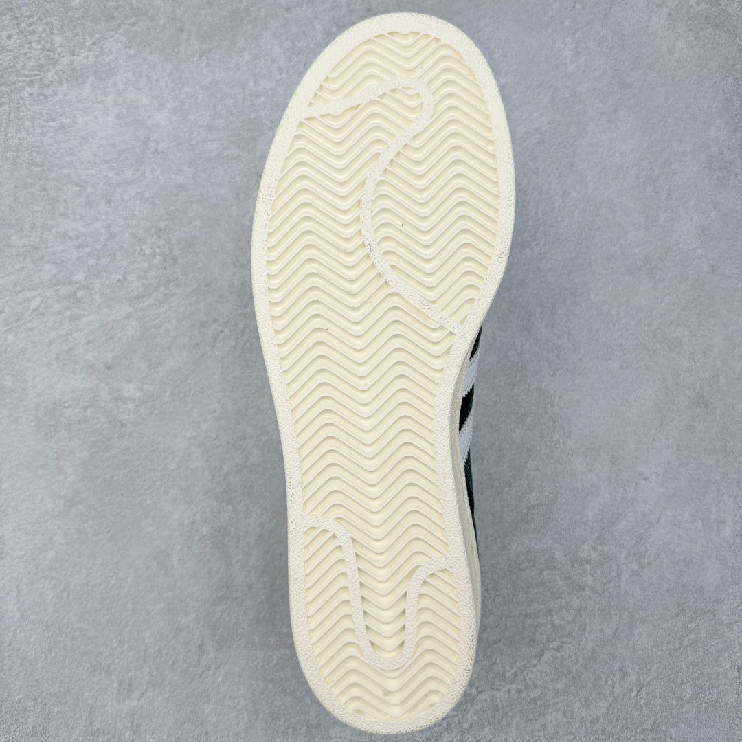 图片[9]-Lv x AD Originals Superstar 经典复古贝壳头板鞋 联名定制配色 LA9668 诞生于1969年 是第一双将全皮面鞋 身与橡胶鞋头结合在一起的低帮篮球鞋 Superstar最开始 是作为高帮篮球鞋Pro Model的低帮版本而出现的 但因为其独特和醒目的橡胶鞋头造型而让大家熟知 被大家形象地称为\\\”shelltoe\\\”贝壳头 在70年代的美国职业篮球场上 接近3/4的NBA球员都将这双Superstar作为场上用鞋 80年代之后 经过不断的改良和发展 Superstar逐渐成为横跨时装、音乐、街头文化、休闲和运动等各大领域的时尚潮鞋 尺码：36 36.5 37 38 38.5 39 40 40.5 41 42 42.5 43 44 44.5 45-选品中心