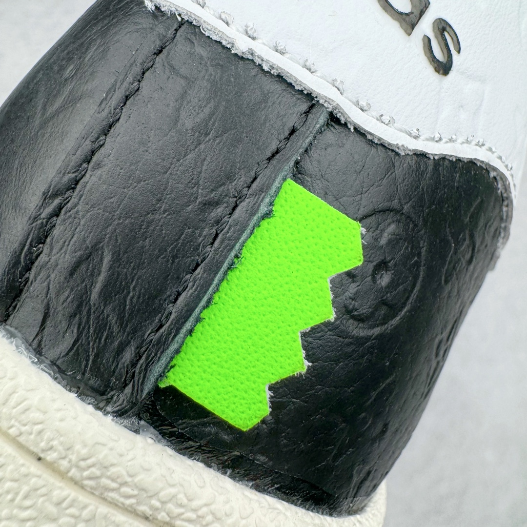 图片[15]-Lv x AD Originals Superstar 经典复古贝壳头板鞋 联名定制配色 LA9668 诞生于1969年 是第一双将全皮面鞋 身与橡胶鞋头结合在一起的低帮篮球鞋 Superstar最开始 是作为高帮篮球鞋Pro Model的低帮版本而出现的 但因为其独特和醒目的橡胶鞋头造型而让大家熟知 被大家形象地称为\\\”shelltoe\\\”贝壳头 在70年代的美国职业篮球场上 接近3/4的NBA球员都将这双Superstar作为场上用鞋 80年代之后 经过不断的改良和发展 Superstar逐渐成为横跨时装、音乐、街头文化、休闲和运动等各大领域的时尚潮鞋 尺码：36 36.5 37 38 38.5 39 40 40.5 41 42 42.5 43 44 44.5 45-选品中心