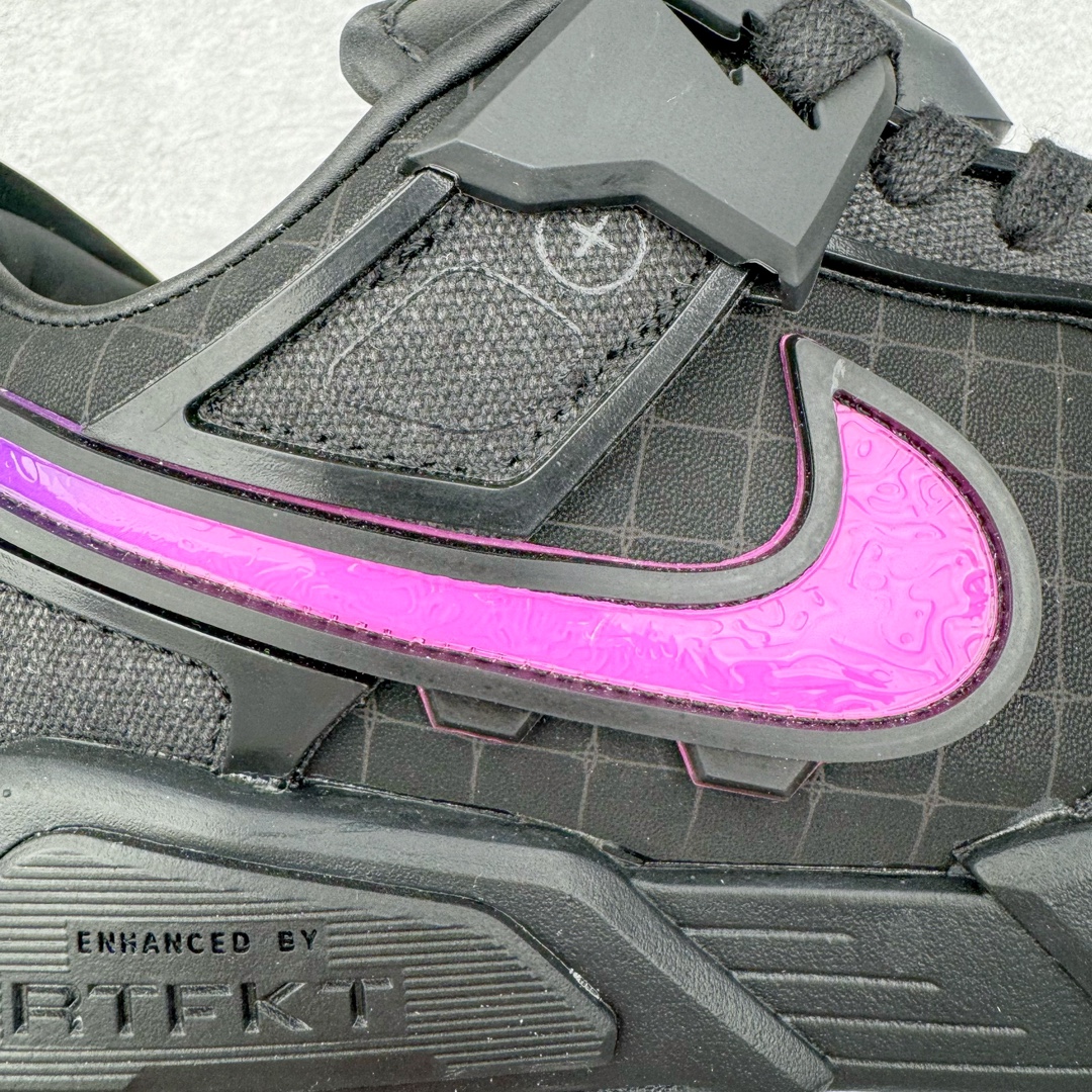 图片[23]-＃纯原 RTFKT Studios x NK Dunk Genesis Low 扣篮元宇宙系列经典低帮休闲运动滑板板鞋 HM4465-001 重金开发 百万磨具加持 原盒原配金属配件 侧拉抽屉盒 虚拟数字时尚单位 RTFKT Studios 在 2021 年被 Nike 收购后，人气可谓迅速攀升，现在堪称元宇宙领域的顶流。并且与包括村上隆在内的多个艺术家联名，推出了超多联名配色，就连 Nike 创始人菲尔·奈特都亲自尝试体验。近期，RTFKT Studios 与 Nike 再次推出了全新配色鞋款，并且将在潮流集会 ComplexCon 上独家登场。第一双以浅灰色为主调，依旧保留了 RTFKT 经典的科幻属性，虽然配色简单，但却依然吸睛。当然，按照官方拆解来看，鞋舌上的鞋带扣可以进行拆卸，使鞋款更为简约。值得一提的是，中底还搭载着 Air Zoom 气垫，提供优秀的脚感表现。另一双则以黑色、紫色组成，对比上一双而言会更加酷炫，同时也更具未来感。鞋面从细节图上看，貌似是使用了类似 PVC 质感的皮革面料，质感表现不必担心。尺码：40 40.5 41 42 42.5 43 44 44.5 45-选品中心