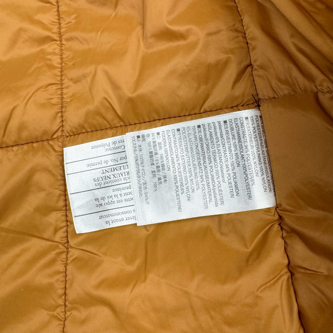 图片[13]-＃SZ Arcteryx Atom AR Hoody 始祖鸟阿童木系列 Lt 户外防水保暖多用途可叠穿做保暖中间层连帽棉服 Atom AR Hoody 作为鸟家棉服系列的代表做产品 这款阿童木棉服可谓是乌的经典作品 今年冬天鸟推出了全新的 AtomARHoody 保暖服 取代了原来的 AtomSVHoody 成为 Atom 系列棉服中最厚的一款 通过逐年的升级为新版的 AtomARHoody 的新型的保暖棉服 比抓绒衣更保暖和轻便 适合极寒冷天气里做内胆 或者深秋初冬气候下单独外穿 面料仍为带防泼水涂层的 Gossamera 防撕裂尼龙面料 内层添加的保温材料则采用了3种密度（120860）的 PLANTLOFT 棉来保证躯体不同部位保暖 透气的不同需要都得到满足 货号： AtomARHoodyMens 定位：该款用途广泛的 Coreloft 保暖衣 既可在寒冷干燥天气作为外套使用 也可作为中间层使用 特征 轻便、耐久的防风面料 可耐磨 采用 DWR 防泼水处理 可防潮 尺码：M-3XL-选品中心