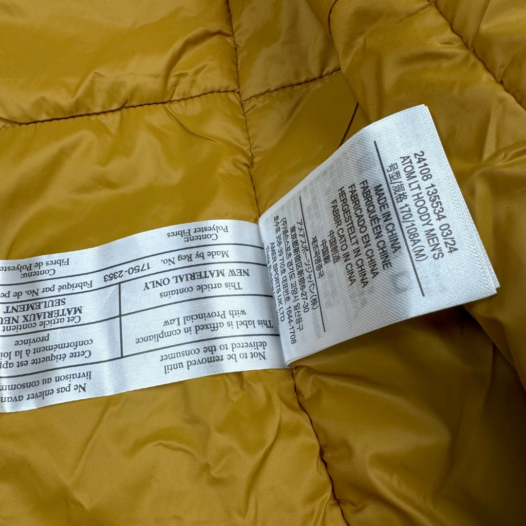 图片[11]-＃SZ Arcteryx Atom AR Hoody 始祖鸟阿童木系列 Lt 户外防水保暖多用途可叠穿做保暖中间层连帽棉服 Atom AR Hoody 作为鸟家棉服系列的代表做产品 这款阿童木棉服可谓是乌的经典作品 今年冬天鸟推出了全新的 AtomARHoody 保暖服 取代了原来的 AtomSVHoody 成为 Atom 系列棉服中最厚的一款 通过逐年的升级为新版的 AtomARHoody 的新型的保暖棉服 比抓绒衣更保暖和轻便 适合极寒冷天气里做内胆 或者深秋初冬气候下单独外穿 面料仍为带防泼水涂层的 Gossamera 防撕裂尼龙面料 内层添加的保温材料则采用了3种密度（120860）的 PLANTLOFT 棉来保证躯体不同部位保暖 透气的不同需要都得到满足 货号： AtomARHoodyMens 定位：该款用途广泛的 Coreloft 保暖衣 既可在寒冷干燥天气作为外套使用 也可作为中间层使用 特征 轻便、耐久的防风面料 可耐磨 采用 DWR 防泼水处理 可防潮 尺码：M-3XL-选品中心