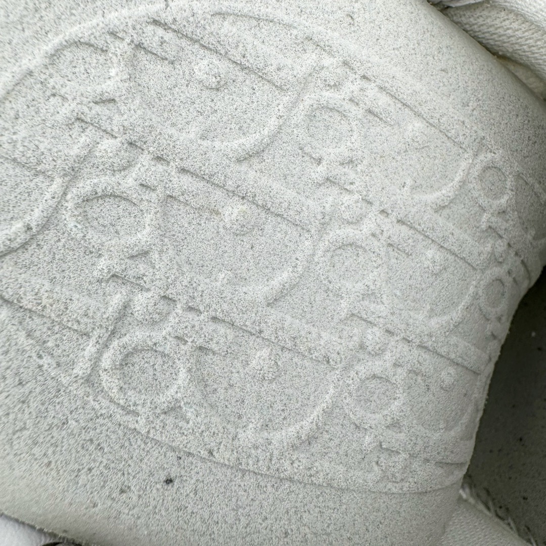 图片[11]-＃GD广顶 Dior B30 迪奥网眼织物低帮运动休闲鞋 原版开模 海淘专供品质同渠道货源 全套专柜原装配件 该款系列采用黑网色眼织物白和色科技料面精心制 作饰以反光“CD30”图形标志 外格轻盈的刻雕效果橡胶鞋搭底配标志性点的缀提升格调 内弹部力细节塑造想理的舒适穿着体验可与各休式闲造型配搭 彰显尚时现代的运风动范 正常尺码：39 40 41 42 43 44 45-选品中心