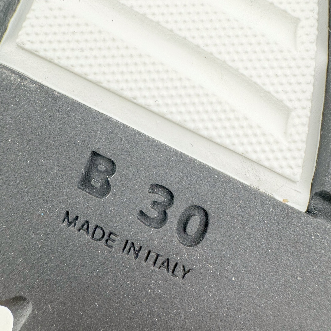 图片[21]-＃GD广顶 Dior B30 迪奥网眼织物低帮运动休闲鞋 原版开模 海淘专供品质同渠道货源 全套专柜原装配件 该款系列采用黑网色眼织物白和色科技料面精心制 作饰以反光“CD30”图形标志 外格轻盈的刻雕效果橡胶鞋搭底配标志性点的缀提升格调 内弹部力细节塑造想理的舒适穿着体验可与各休式闲造型配搭 彰显尚时现代的运风动范 正常尺码：39 40 41 42 43 44 45-选品中心