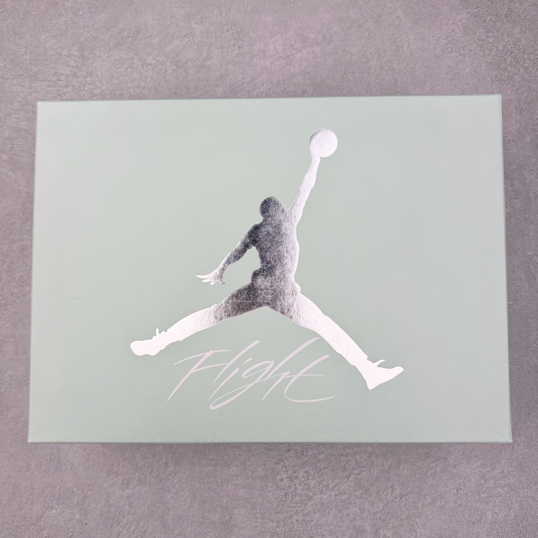 图片[23]-＃K版纯原 Air Jordan AJ4 \\\”Seafoam\\\” 薄荷绿 HV0823-003 全新升级改良 原鞋原楦原纸板同源开发 完美呈现乔4的版型 内侧正确双色网格 还原细节 原厂皮料 正确气垫颜色 正确网格工艺 正确拉帮工艺 全鞋原装材料制作 原档案原模具打造 支持全方位与正品对比 尺码：36 36.5 37.5 38 38.5 39 40 40.5 41 42 42.5 43 44 44.5 45 46 47.5-选品中心