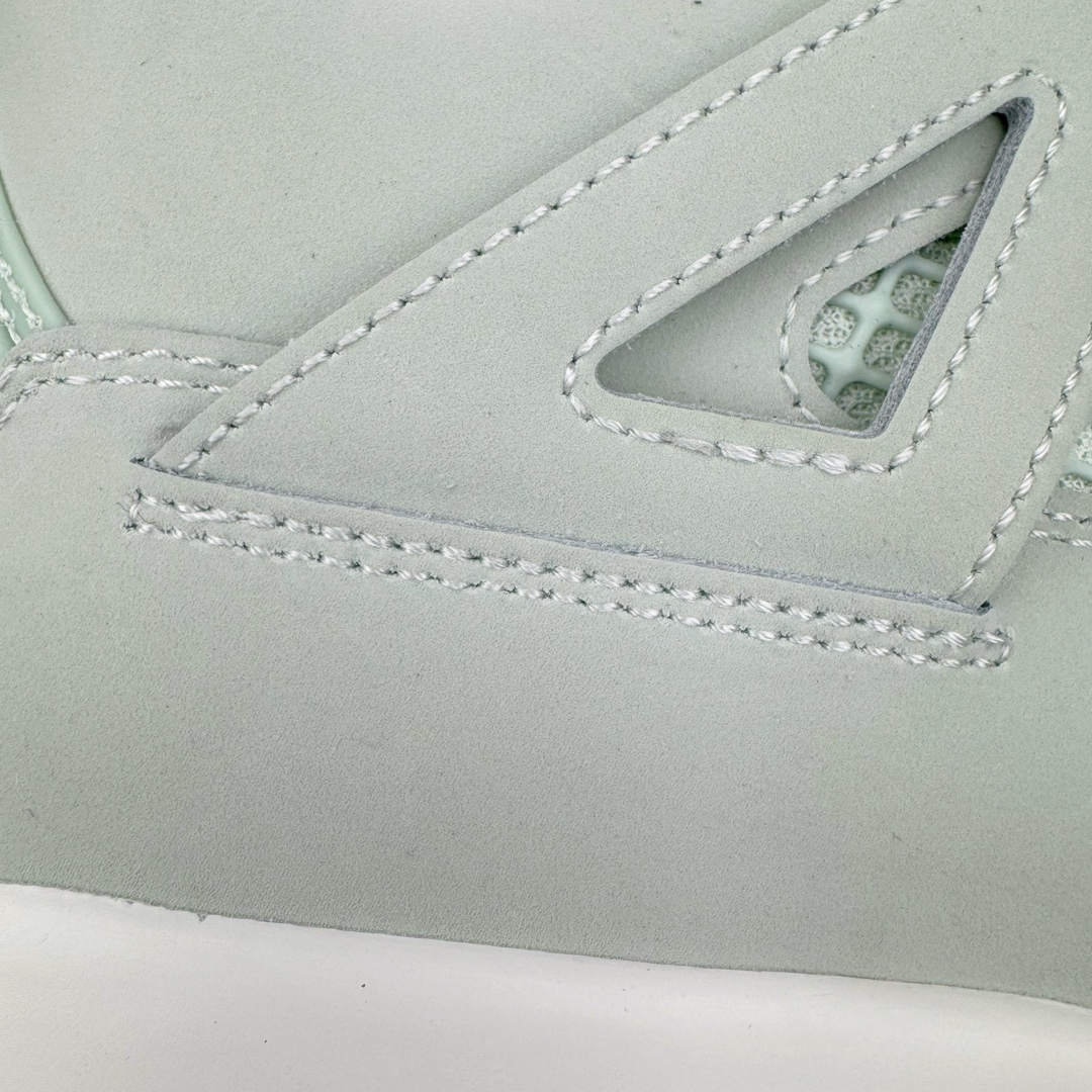 图片[16]-＃K版纯原 Air Jordan AJ4 \\\”Seafoam\\\” 薄荷绿 HV0823-003 全新升级改良 原鞋原楦原纸板同源开发 完美呈现乔4的版型 内侧正确双色网格 还原细节 原厂皮料 正确气垫颜色 正确网格工艺 正确拉帮工艺 全鞋原装材料制作 原档案原模具打造 支持全方位与正品对比 尺码：36 36.5 37.5 38 38.5 39 40 40.5 41 42 42.5 43 44 44.5 45 46 47.5-选品中心