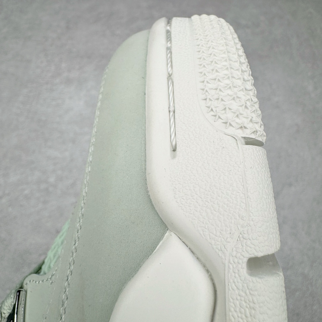 图片[19]-＃K版纯原 Air Jordan AJ4 \\\”Seafoam\\\” 薄荷绿 HV0823-003 全新升级改良 原鞋原楦原纸板同源开发 完美呈现乔4的版型 内侧正确双色网格 还原细节 原厂皮料 正确气垫颜色 正确网格工艺 正确拉帮工艺 全鞋原装材料制作 原档案原模具打造 支持全方位与正品对比 尺码：36 36.5 37.5 38 38.5 39 40 40.5 41 42 42.5 43 44 44.5 45 46 47.5-选品中心