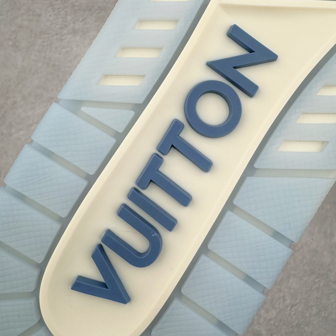 图片[21]-＃GD广顶 Louis Vuitton Trainer lv路易威登时装走秀运动时尚板鞋 外贸零售特供批次 2023全新纸板数据 印花高频效果碾压市面 市售天花板产物 耗时半年巨作 全套原厂新版原纸板楦头开发 原厂特供皮料加持 市场所有版本中综合最强的货品 GD实力大厂出品 全网最全配色更新最快 最成熟的做工稳定的品控 完美鞋型超高的清洁度 零毛边线头瑕疵 全套原楦原纸版原鞋开模 全网最具灵魂的版型 正确原装黄色鞋盒 正确中底印花 鞋面印花3D高频深度立体 全鞋电脑针车 紧密相连 针距密度一致 环保乳胶注塑鞋垫 厚度脚感还原原版 皮面裁剪部位 统一油边封口工艺 原装橡胶大底含胶量大底组合零偏差 专柜全套包装 防尘袋 说明书 质保卡 男女鞋 尺码：35 36 37 38 39 40 41 42 43 44 45-选品中心