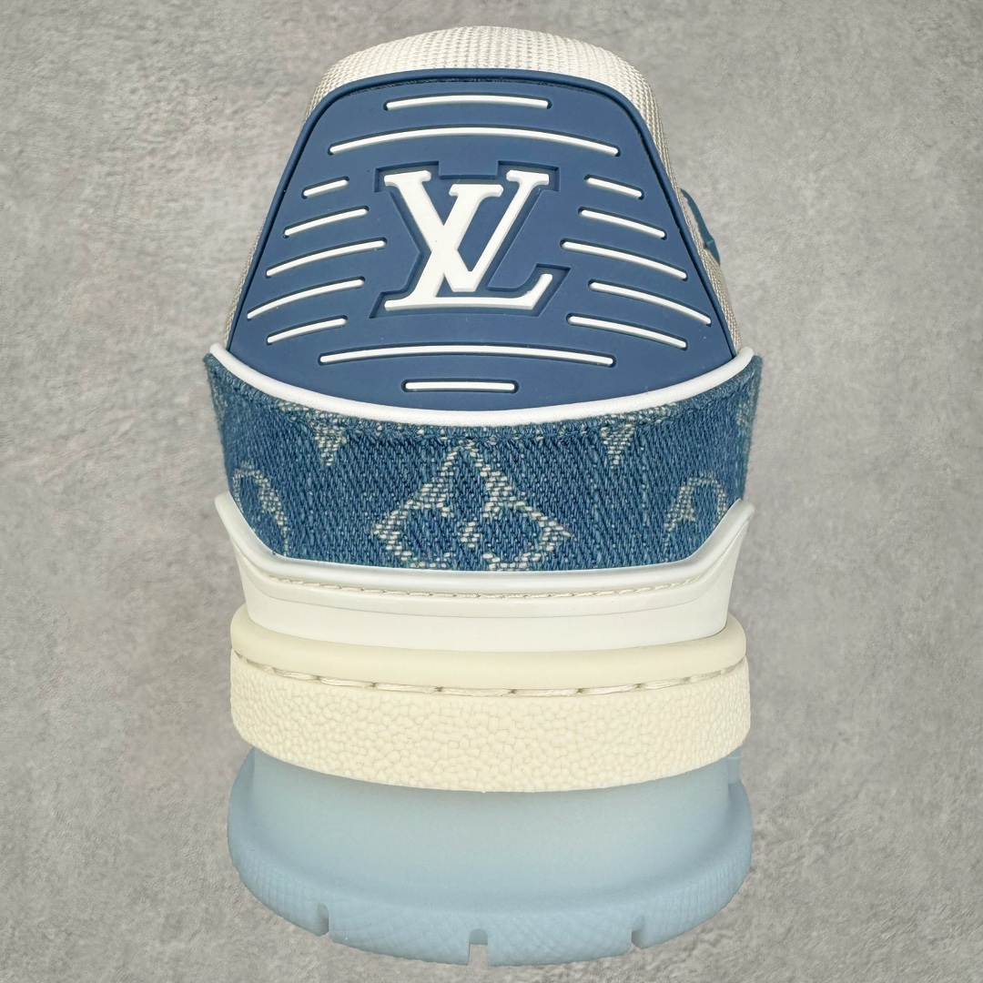 图片[8]-＃GD广顶 Louis Vuitton Trainer lv路易威登时装走秀运动时尚板鞋 外贸零售特供批次 2023全新纸板数据 印花高频效果碾压市面 市售天花板产物 耗时半年巨作 全套原厂新版原纸板楦头开发 原厂特供皮料加持 市场所有版本中综合最强的货品 GD实力大厂出品 全网最全配色更新最快 最成熟的做工稳定的品控 完美鞋型超高的清洁度 零毛边线头瑕疵 全套原楦原纸版原鞋开模 全网最具灵魂的版型 正确原装黄色鞋盒 正确中底印花 鞋面印花3D高频深度立体 全鞋电脑针车 紧密相连 针距密度一致 环保乳胶注塑鞋垫 厚度脚感还原原版 皮面裁剪部位 统一油边封口工艺 原装橡胶大底含胶量大底组合零偏差 专柜全套包装 防尘袋 说明书 质保卡 男女鞋 尺码：35 36 37 38 39 40 41 42 43 44 45-选品中心