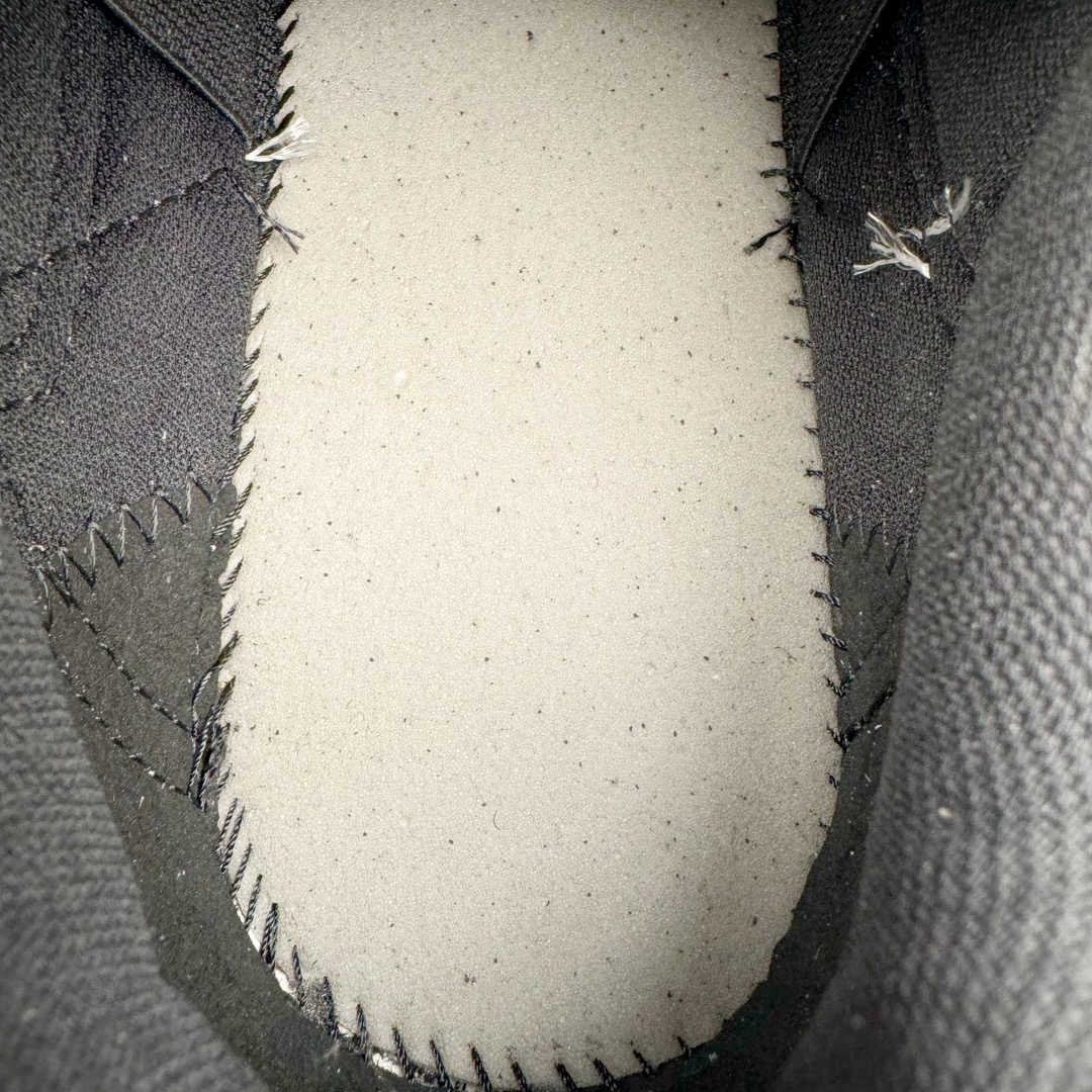 图片[11]-＃GD广顶 Dior B30 迪奥网眼织物低帮运动休闲鞋 原版开模 海淘专供品质同渠道货源 全套专柜原装配件 该款系列采用黑网色眼织物白和色科技料面精心制 作饰以反光“CD30”图形标志 外格轻盈的刻雕效果橡胶鞋搭底配标志性点的缀提升格调 内弹部力细节塑造想理的舒适穿着体验可与各休式闲造型配搭 彰显尚时现代的运风动范 正常尺码：39 40 41 42 43 44 45-选品中心