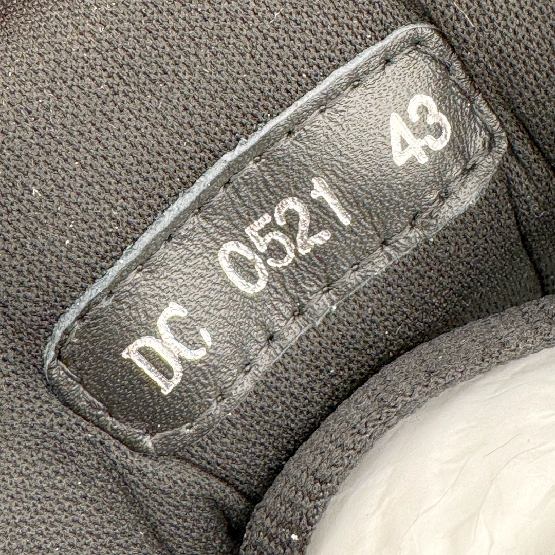 图片[10]-＃GD广顶 Dior B30 迪奥网眼织物低帮运动休闲鞋 原版开模 海淘专供品质同渠道货源 全套专柜原装配件 该款系列采用黑网色眼织物白和色科技料面精心制 作饰以反光“CD30”图形标志 外格轻盈的刻雕效果橡胶鞋搭底配标志性点的缀提升格调 内弹部力细节塑造想理的舒适穿着体验可与各休式闲造型配搭 彰显尚时现代的运风动范 正常尺码：39 40 41 42 43 44 45-选品中心