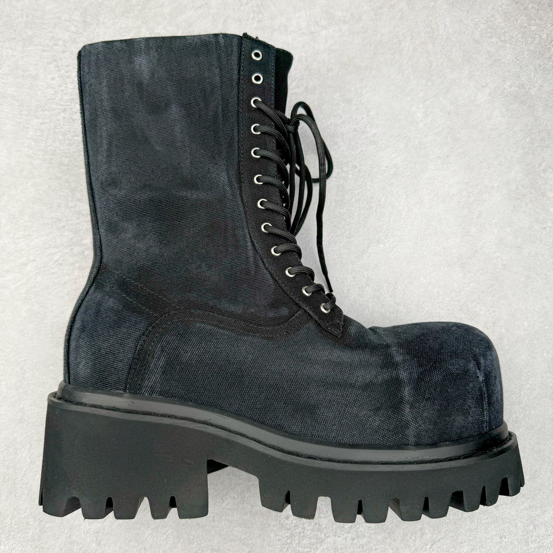 ＃GD广顶 Balenciaga Stomper 巴黎世家帆布拉链圆头德比靴鞋 原版购入开发 做货 极致做旧 巴黎世家做旧的款式百分之90都是好看的 这双靴子也不例外 破旧风格 双层材质 外层粗帆布做了磨损和褪色处理 内层做了透气网状里布 比较惊艳的是鞋底和鞋侧橡胶 原版定制进口做旧帆布 原版进口透气网里 原版开模橡胶大底 增高底厚5CM超显大长腿NCC 尺码： 39 40 41 42 43 44 45-选品中心