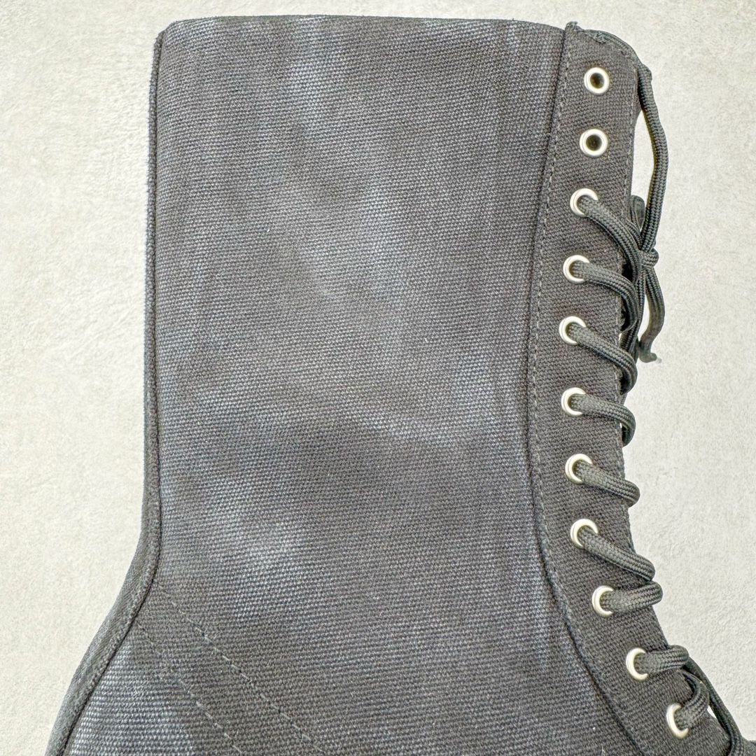 图片[18]-＃GD广顶 Balenciaga Stomper 巴黎世家帆布拉链圆头德比靴鞋 原版购入开发 做货 极致做旧 巴黎世家做旧的款式百分之90都是好看的 这双靴子也不例外 破旧风格 双层材质 外层粗帆布做了磨损和褪色处理 内层做了透气网状里布 比较惊艳的是鞋底和鞋侧橡胶 原版定制进口做旧帆布 原版进口透气网里 原版开模橡胶大底 增高底厚5CM超显大长腿NCC 尺码： 39 40 41 42 43 44 45-选品中心