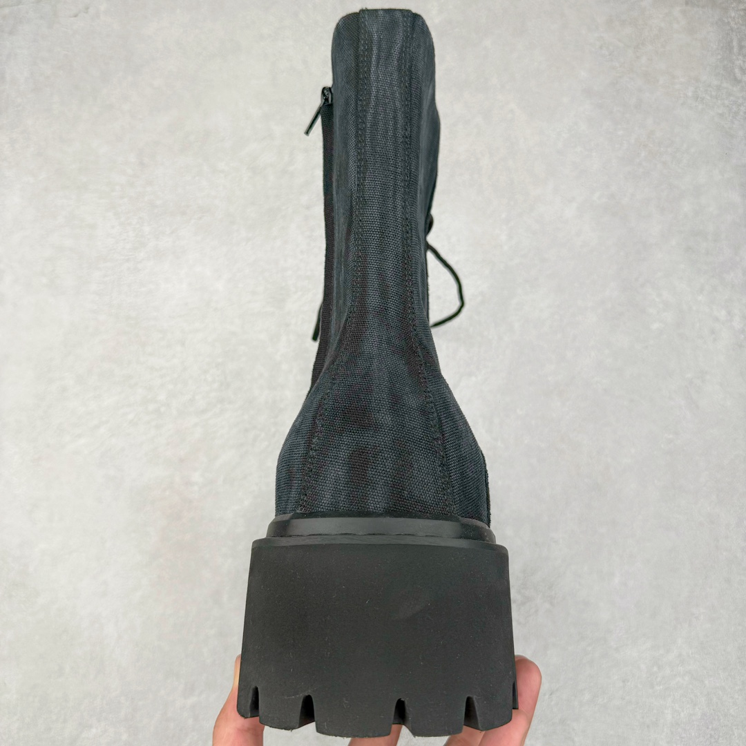 图片[8]-＃GD广顶 Balenciaga Stomper 巴黎世家帆布拉链圆头德比靴鞋 原版购入开发 做货 极致做旧 巴黎世家做旧的款式百分之90都是好看的 这双靴子也不例外 破旧风格 双层材质 外层粗帆布做了磨损和褪色处理 内层做了透气网状里布 比较惊艳的是鞋底和鞋侧橡胶 原版定制进口做旧帆布 原版进口透气网里 原版开模橡胶大底 增高底厚5CM超显大长腿NCC 尺码： 39 40 41 42 43 44 45-选品中心