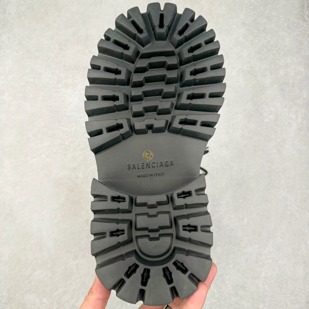 图片[9]-＃GD广顶 Balenciaga Stomper 巴黎世家帆布拉链圆头德比靴鞋 原版购入开发 做货 极致做旧 巴黎世家做旧的款式百分之90都是好看的 这双靴子也不例外 破旧风格 双层材质 外层粗帆布做了磨损和褪色处理 内层做了透气网状里布 比较惊艳的是鞋底和鞋侧橡胶 原版定制进口做旧帆布 原版进口透气网里 原版开模橡胶大底 增高底厚5CM超显大长腿NCC 尺码： 39 40 41 42 43 44 45-选品中心