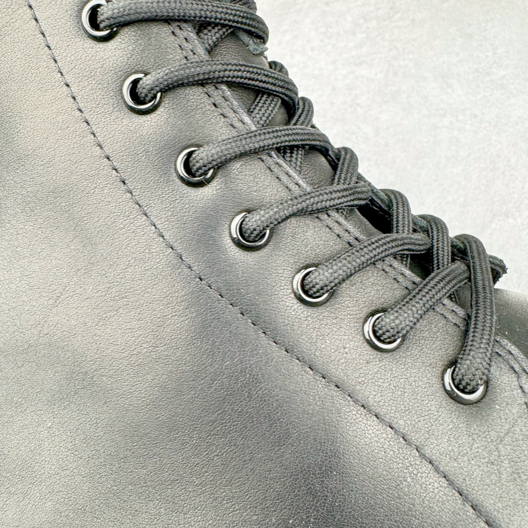 图片[12]-＃GD广顶 Balenciaga Stomper 巴黎世家牛皮拉链圆头德比靴鞋 原版购入开发 做货 极致做旧 巴黎世家做旧的款式百分之90都是好看的 这双靴子也不例外 破旧风格 双层材质 外层粗帆布做了磨损和褪色处理 内层做了透气网状里布 比较惊艳的是鞋底和鞋侧橡胶 原版定制进口做旧帆布 原版进口透气网里 原版开模橡胶大底 增高底厚5CM超显大长腿NCC 尺码： 39 40 41 42 43 44 45-选品中心