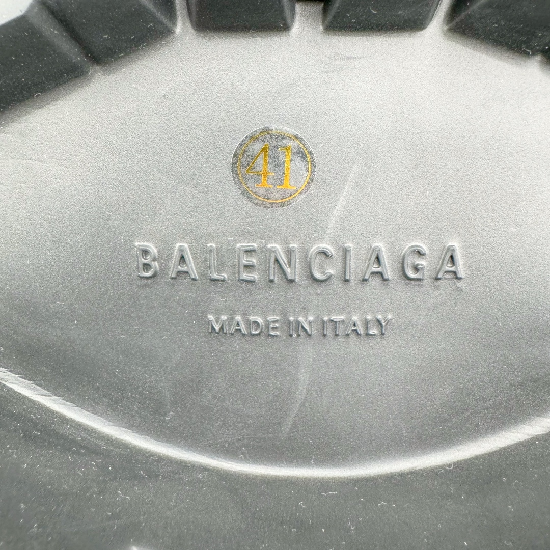 图片[20]-＃GD广顶 Balenciaga Stomper 巴黎世家牛皮拉链圆头德比靴鞋 原版购入开发 做货 极致做旧 巴黎世家做旧的款式百分之90都是好看的 这双靴子也不例外 破旧风格 双层材质 外层粗帆布做了磨损和褪色处理 内层做了透气网状里布 比较惊艳的是鞋底和鞋侧橡胶 原版定制进口做旧帆布 原版进口透气网里 原版开模橡胶大底 增高底厚5CM超显大长腿NCC 尺码： 39 40 41 42 43 44 45-选品中心