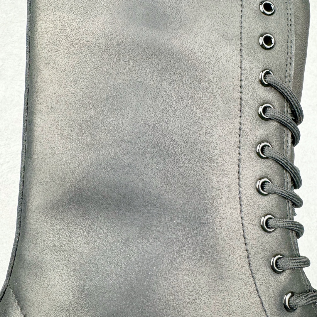 图片[13]-＃GD广顶 Balenciaga Stomper 巴黎世家牛皮拉链圆头德比靴鞋 原版购入开发 做货 极致做旧 巴黎世家做旧的款式百分之90都是好看的 这双靴子也不例外 破旧风格 双层材质 外层粗帆布做了磨损和褪色处理 内层做了透气网状里布 比较惊艳的是鞋底和鞋侧橡胶 原版定制进口做旧帆布 原版进口透气网里 原版开模橡胶大底 增高底厚5CM超显大长腿NCC 尺码： 39 40 41 42 43 44 45-选品中心