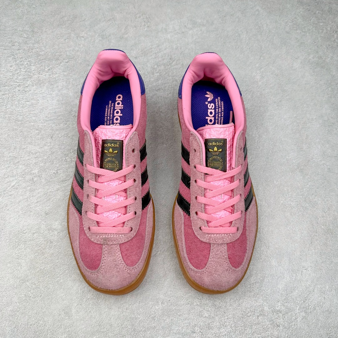 图片[2]-＃特价福利 AD Gazelle Indoor Trainers 羚羊内训系列低帮复古百搭休闲运动德训风板鞋 90年代经典的复刻版！自60年代以足球训练鞋面世以来,Gazelle就以其经典设计席卷全球。1991年版本的复刻,再造经典Gazelle。采用皮革打造,搭配浊色细节,让这款经典更加简约。尺码：36 36⅔ 37⅓ 38 38⅔ 39⅓ 40 40⅔ 41⅓ 42 42⅔ 43⅓ 44 44 ⅔ 45-选品中心