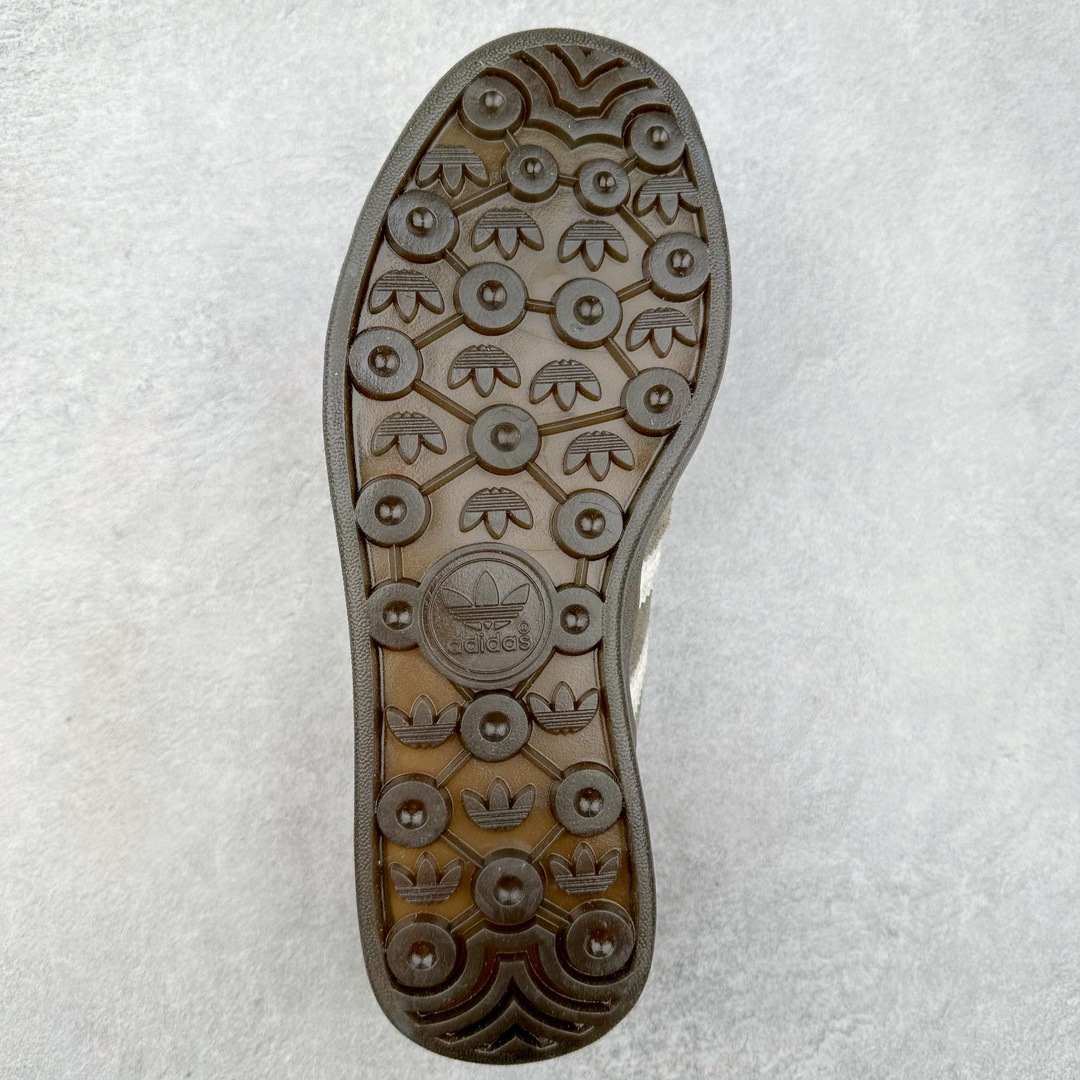 图片[9]-＃特价福利 AD Gazelle Indoor Trainers 羚羊内训系列低帮复古百搭休闲运动德训风板鞋 90年代经典的复刻版！自60年代以足球训练鞋面世以来,Gazelle就以其经典设计席卷全球。1991年版本的复刻,再造经典Gazelle。采用皮革打造,搭配浊色细节,让这款经典更加简约。尺码：36 36⅔ 37⅓ 38 38⅔ 39⅓ 40 40⅔ 41⅓ 42 42⅔ 43⅓ 44 44 ⅔ 45-选品中心