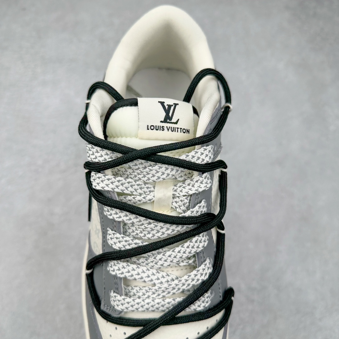 图片[5]-NK Dunk Low 定制配色 JJ5688-104 大厂出品 极力推荐 原装头层材料 独家版型蒸餾加工帶來的是更好的视觉和脚感体验大厂纯原品质出货 清洁度 电绣工艺 皮料切割干净无任何毛边 细节完美 尺码：36 36.5 37.5 38 38.5 39 40 40.5 41 42 42.5 43 44 44.5 45 46 47.5-选品中心