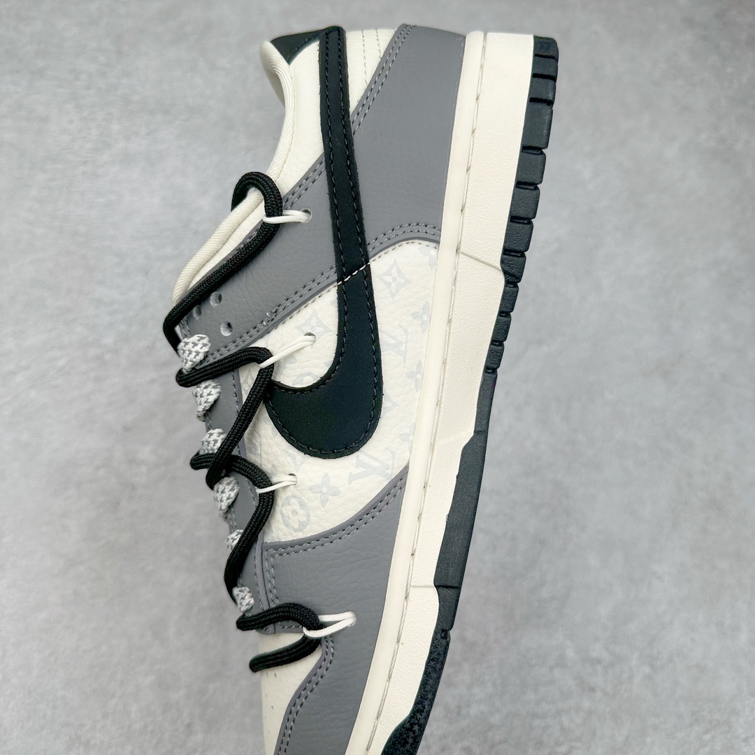 图片[7]-NK Dunk Low 定制配色 JJ5688-104 大厂出品 极力推荐 原装头层材料 独家版型蒸餾加工帶來的是更好的视觉和脚感体验大厂纯原品质出货 清洁度 电绣工艺 皮料切割干净无任何毛边 细节完美 尺码：36 36.5 37.5 38 38.5 39 40 40.5 41 42 42.5 43 44 44.5 45 46 47.5-选品中心