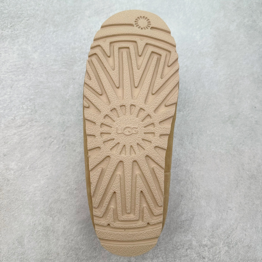 图片[9]-UGG 5215 玛丽珍 穆勒拖鞋 1.5CM薄底 女款 小红书爆款 广州外贸大厂生产 鞋头到鞋垫真羊皮毛一体 独立外盒包装 工艺 区别市面任何版本 1.5Ccm薄底 独立原版开发大底 羊绒鞋垫 冬季保暖外出 家居都是很适合的选择 今年uug推出款式系列 局部偏向年轻消费者喜好 也走到时尚潮流穿搭的前沿 鞋身材质 翻毛皮鞋面 17毫米UGGPURE™植入式羊毛内底 轻便防滑舒适橡胶外底 带有品牌LOGO商标 带全套包装 尺码：35 36 37 38 39 40-选品中心