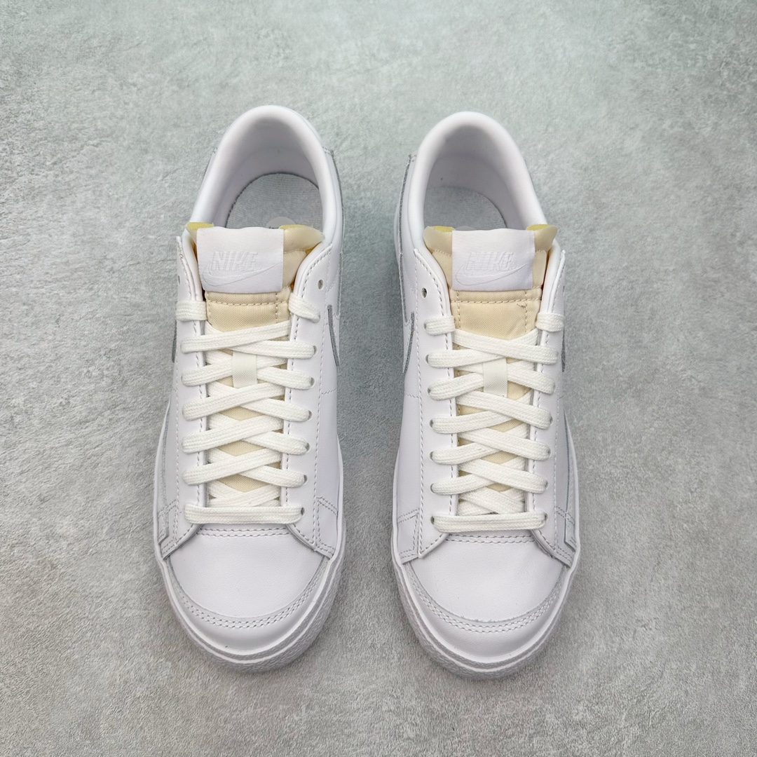 图片[2]-＃奥莱Zp订单福利 NK Blazer Low \’1977 VNTG SS 经典开拓者低帮百搭休闲运动板鞋 独家渠道 市面未流通批次 奥莱直播间499 599一样的东西 碾压市面现存所有版本 公司一样的东西 超值回馈 帮你省钱 支持各种鉴定 采用环保材料的大底 独特的鞋面连者鞋底印刷 演绎出了这个配色的独特风格 眼前的新设计选用皮质 配出当下流行的阴阳元素 呈现属于现代潮流的美感 尺码：35.5 36 36.5 37.5 38 38.5 39 40 40.5 41 42 42.5 43 44 44.5 45-选品中心