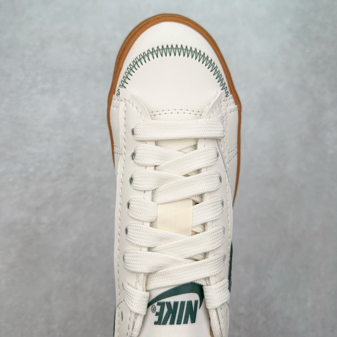 图片[4]-＃奥莱Zp订单福利 NK Blazer Low \’1977 VNTG SS 经典开拓者低帮百搭休闲运动板鞋 独家渠道 市面未流通批次 奥莱直播间499 599一样的东西 碾压市面现存所有版本 公司一样的东西 超值回馈 帮你省钱 支持各种鉴定 采用环保材料的大底 独特的鞋面连者鞋底印刷 演绎出了这个配色的独特风格 眼前的新设计选用皮质 配出当下流行的阴阳元素 呈现属于现代潮流的美感 尺码：35.5 36 36.5 37.5 38 38.5 39 40 40.5 41 42 42.5 43 44 44.5 45-选品中心