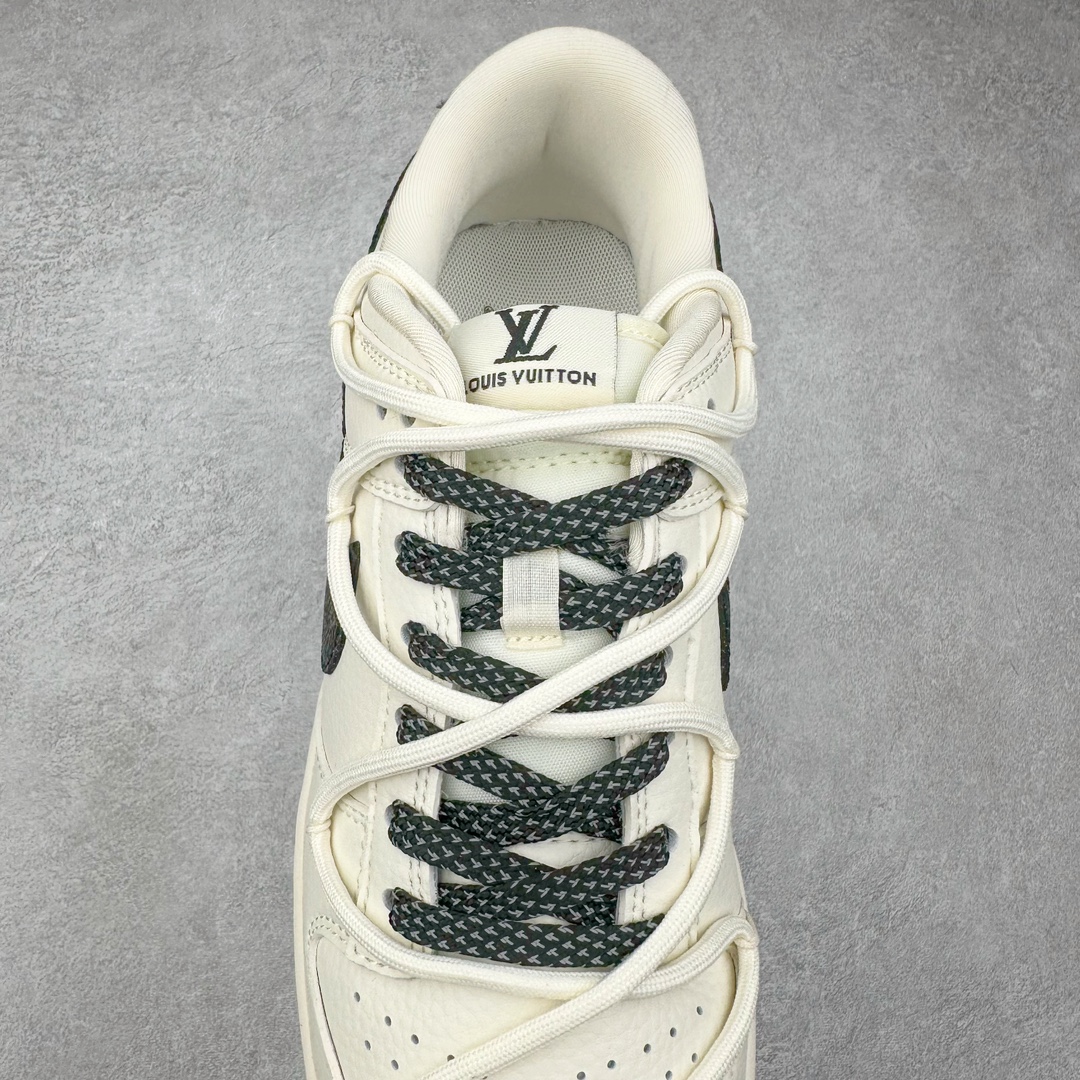 图片[5]-NK Dunk Low 定制配色 DM6868-002 大厂出品 极力推荐 原装头层材料 独家版型蒸餾加工帶來的是更好的视觉和脚感体验大厂纯原品质出货 清洁度 电绣工艺 皮料切割干净无任何毛边 细节完美 尺码：36 36.5 37.5 38 38.5 39 40 40.5 41 42 42.5 43 44 44.5 45 46 47.5-选品中心