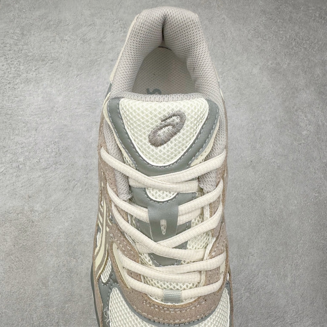 图片[5]-Asics GEL-NYC 亚瑟士防滑耐磨透气低帮运动休闲鞋 GEL-NYC™ 运动鞋的灵感源自传统和现代高性能跑步风格 其鞋面结构参考了 2000 年代初的 GEL-NIMBUS™ 3 鞋 并将其与 MC-PLUS V 设计中的各种装饰融为一体 该工装通过使用 GEL-CUMULUS® 16 鞋的工装系统来对比鞋面的复古风格 通过轻质泡沫和 GEL® 技术嵌入物的结合 这种中底结构有助于创造先进的脚底舒适度 尺码：36 37 37.5 38 39 40.5 41.5 42 42.5 43.5 44 45-选品中心