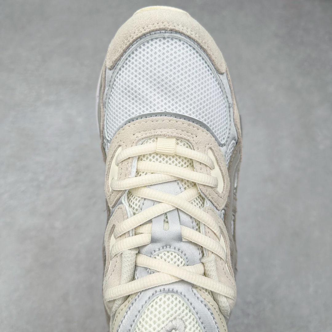 图片[4]-Asics GEL-NYC 亚瑟士防滑耐磨透气低帮运动休闲鞋 GEL-NYC™ 运动鞋的灵感源自传统和现代高性能跑步风格 其鞋面结构参考了 2000 年代初的 GEL-NIMBUS™ 3 鞋 并将其与 MC-PLUS V 设计中的各种装饰融为一体 该工装通过使用 GEL-CUMULUS® 16 鞋的工装系统来对比鞋面的复古风格 通过轻质泡沫和 GEL® 技术嵌入物的结合 这种中底结构有助于创造先进的脚底舒适度 尺码：36 37 37.5 38 39 40.5 41.5 42 42.5 43.5 44 45-选品中心