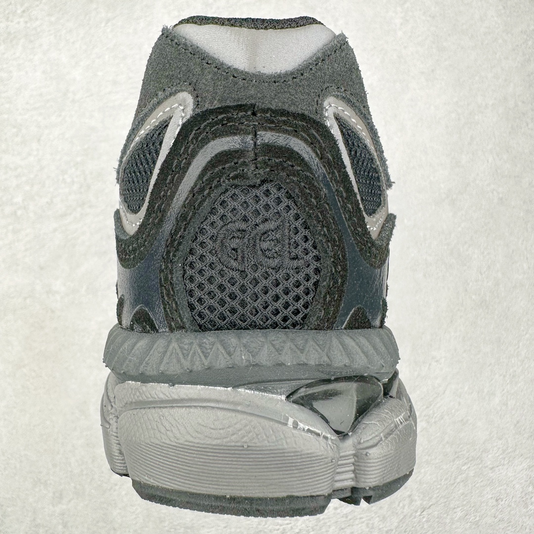 图片[8]-Asics GEL-NYC 亚瑟士防滑耐磨透气低帮运动休闲鞋 GEL-NYC™ 运动鞋的灵感源自传统和现代高性能跑步风格 其鞋面结构参考了 2000 年代初的 GEL-NIMBUS™ 3 鞋 并将其与 MC-PLUS V 设计中的各种装饰融为一体 该工装通过使用 GEL-CUMULUS® 16 鞋的工装系统来对比鞋面的复古风格 通过轻质泡沫和 GEL® 技术嵌入物的结合 这种中底结构有助于创造先进的脚底舒适度 尺码：36 37 37.5 38 39 40.5 41.5 42 42.5 43.5 44 45-选品中心