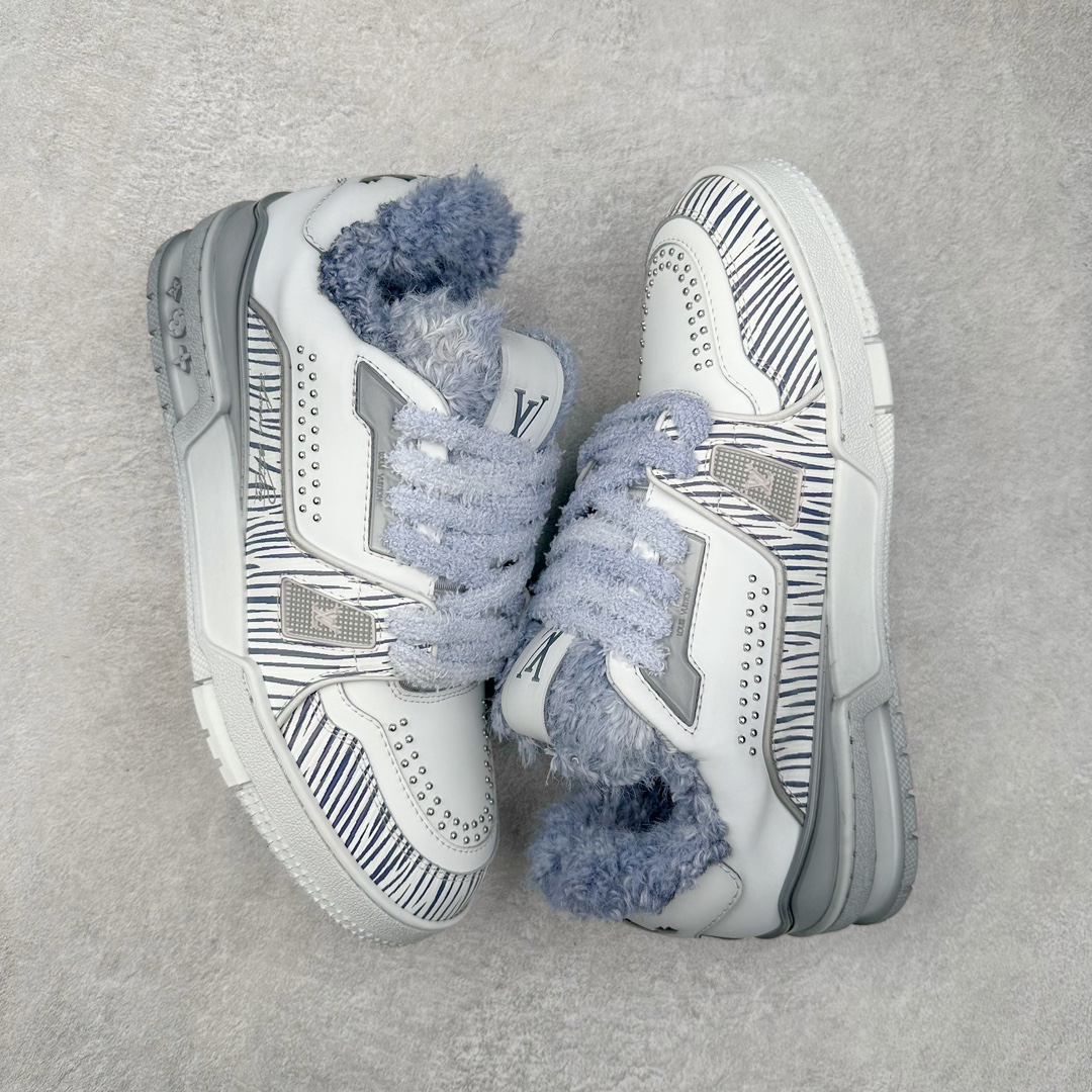 图片[3]-＃K纯原 Louis Vuitton Trainer lv时装走秀运动鞋 龙年限定配色 市场所有版本中综合最强的货品 GD实力大厂出品 全网最全配色更新最快 最成熟的做工稳定的品控 完美鞋型超高的清洁度 零毛边线头瑕疵 全套原楦原纸版原鞋开模 全网最具灵魂的版型 正确原装黄色鞋盒 正确中底印花 鞋面印花3D高频深度立体 全鞋电脑针车 紧密相连 针距密度一致 环保乳胶注塑鞋垫 厚度脚感还原原版 皮面裁剪部位 统一油边封口工艺 原装橡胶大底含胶量大底组合零偏差 专柜全套包装 防尘袋 说明书 质保卡 男女鞋 尺码：35 36 37 38 39 40 41 42 43 44 45-选品中心