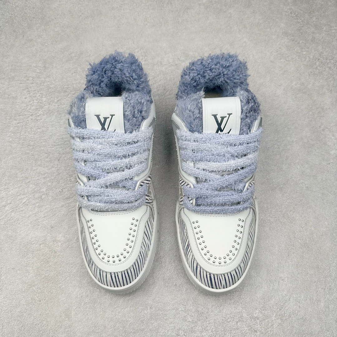 图片[2]-＃K纯原 Louis Vuitton Trainer lv时装走秀运动鞋 龙年限定配色 市场所有版本中综合最强的货品 GD实力大厂出品 全网最全配色更新最快 最成熟的做工稳定的品控 完美鞋型超高的清洁度 零毛边线头瑕疵 全套原楦原纸版原鞋开模 全网最具灵魂的版型 正确原装黄色鞋盒 正确中底印花 鞋面印花3D高频深度立体 全鞋电脑针车 紧密相连 针距密度一致 环保乳胶注塑鞋垫 厚度脚感还原原版 皮面裁剪部位 统一油边封口工艺 原装橡胶大底含胶量大底组合零偏差 专柜全套包装 防尘袋 说明书 质保卡 男女鞋 尺码：35 36 37 38 39 40 41 42 43 44 45-选品中心