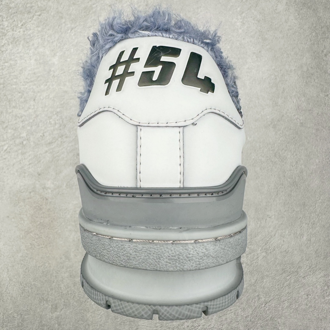 图片[8]-＃K纯原 Louis Vuitton Trainer lv时装走秀运动鞋 龙年限定配色 市场所有版本中综合最强的货品 GD实力大厂出品 全网最全配色更新最快 最成熟的做工稳定的品控 完美鞋型超高的清洁度 零毛边线头瑕疵 全套原楦原纸版原鞋开模 全网最具灵魂的版型 正确原装黄色鞋盒 正确中底印花 鞋面印花3D高频深度立体 全鞋电脑针车 紧密相连 针距密度一致 环保乳胶注塑鞋垫 厚度脚感还原原版 皮面裁剪部位 统一油边封口工艺 原装橡胶大底含胶量大底组合零偏差 专柜全套包装 防尘袋 说明书 质保卡 男女鞋 尺码：35 36 37 38 39 40 41 42 43 44 45-选品中心