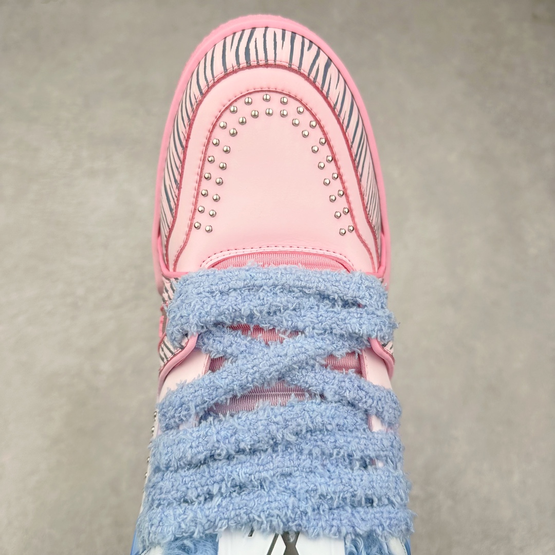 图片[4]-＃K纯原 Louis Vuitton Trainer lv时装走秀运动鞋 龙年限定配色 市场所有版本中综合最强的货品 GD实力大厂出品 全网最全配色更新最快 最成熟的做工稳定的品控 完美鞋型超高的清洁度 零毛边线头瑕疵 全套原楦原纸版原鞋开模 全网最具灵魂的版型 正确原装黄色鞋盒 正确中底印花 鞋面印花3D高频深度立体 全鞋电脑针车 紧密相连 针距密度一致 环保乳胶注塑鞋垫 厚度脚感还原原版 皮面裁剪部位 统一油边封口工艺 原装橡胶大底含胶量大底组合零偏差 专柜全套包装 防尘袋 说明书 质保卡 男女鞋 尺码：35 36 37 38 39 40 41 42 43 44 45-选品中心