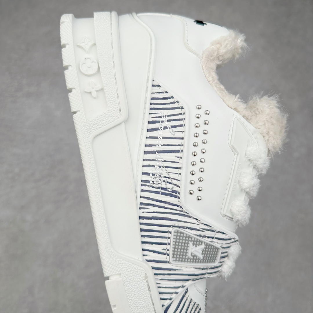 图片[6]-＃K纯原 Louis Vuitton Trainer lv时装走秀运动鞋 龙年限定配色 市场所有版本中综合最强的货品 GD实力大厂出品 全网最全配色更新最快 最成熟的做工稳定的品控 完美鞋型超高的清洁度 零毛边线头瑕疵 全套原楦原纸版原鞋开模 全网最具灵魂的版型 正确原装黄色鞋盒 正确中底印花 鞋面印花3D高频深度立体 全鞋电脑针车 紧密相连 针距密度一致 环保乳胶注塑鞋垫 厚度脚感还原原版 皮面裁剪部位 统一油边封口工艺 原装橡胶大底含胶量大底组合零偏差 专柜全套包装 防尘袋 说明书 质保卡 男女鞋 尺码：35 36 37 38 39 40 41 42 43 44 45-选品中心